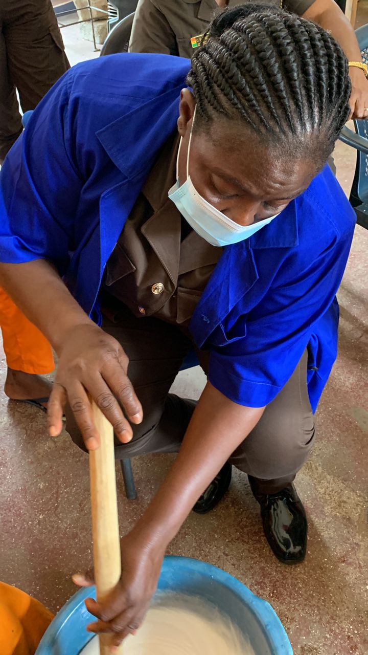 A facilitator leading a skills session at a correctional centre